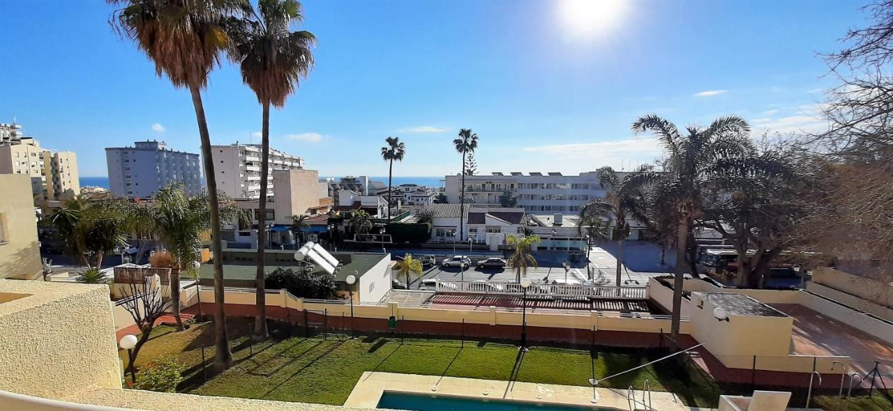 토레몰리노스 Fantastico Apartamento En La Carihuela 아파트 외부 사진